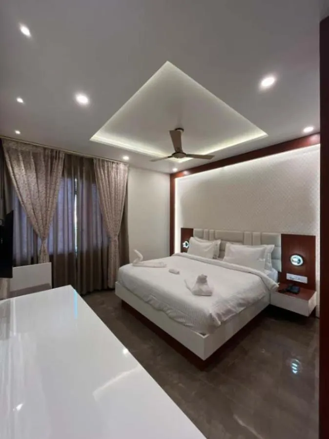 Sujata Hotel Benares India